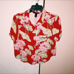 Crop top bottom down shirt